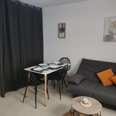 Dans Le Centre Historique Apartment Noyon Luaran gambar