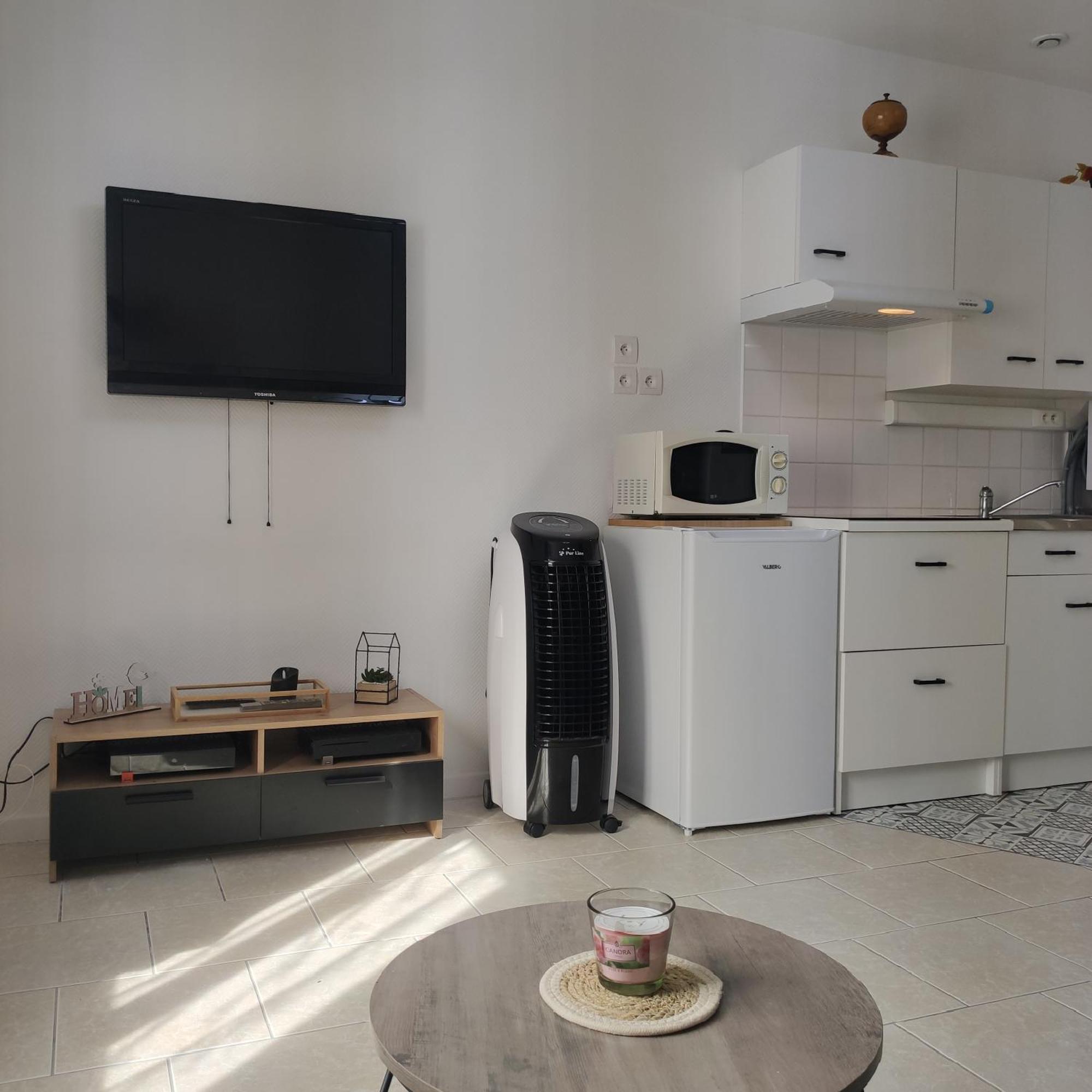 Dans Le Centre Historique Apartment Noyon Luaran gambar